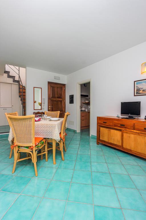 Dogi A Apartment Амалфи Стая снимка