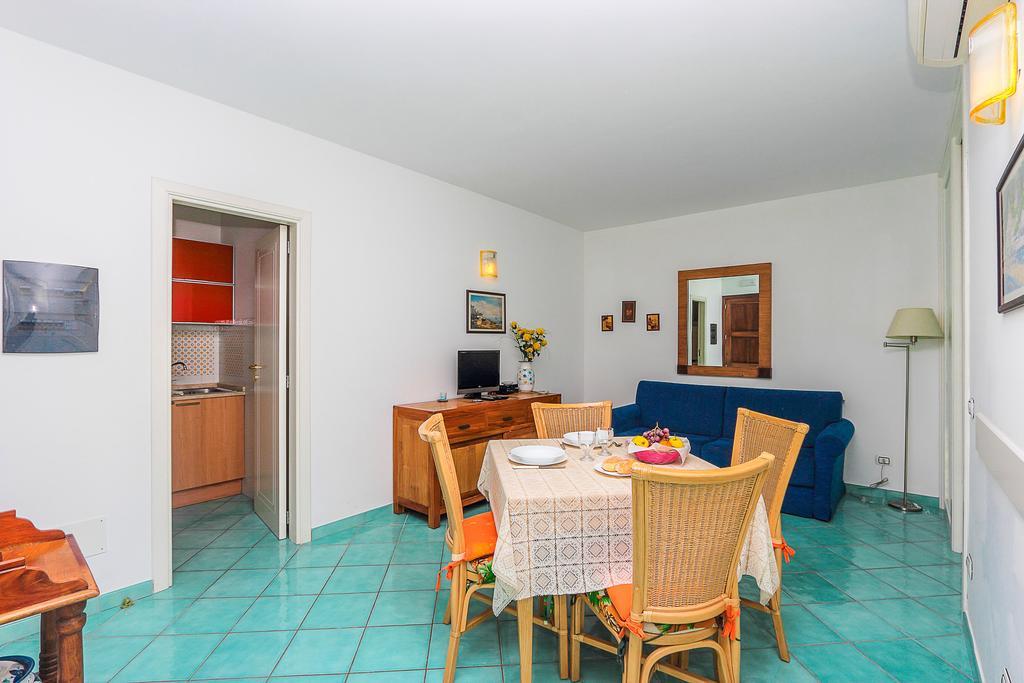Dogi A Apartment Амалфи Екстериор снимка