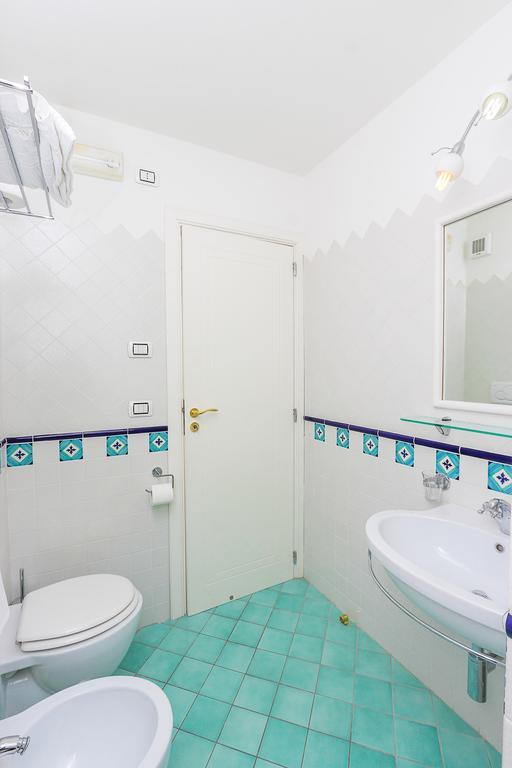 Dogi A Apartment Амалфи Стая снимка